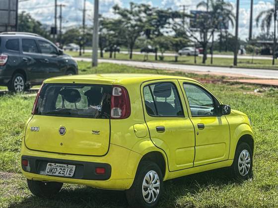 FIAT UNO 1.0 EVO VIVACE 8V FLEX 4P MANUAL